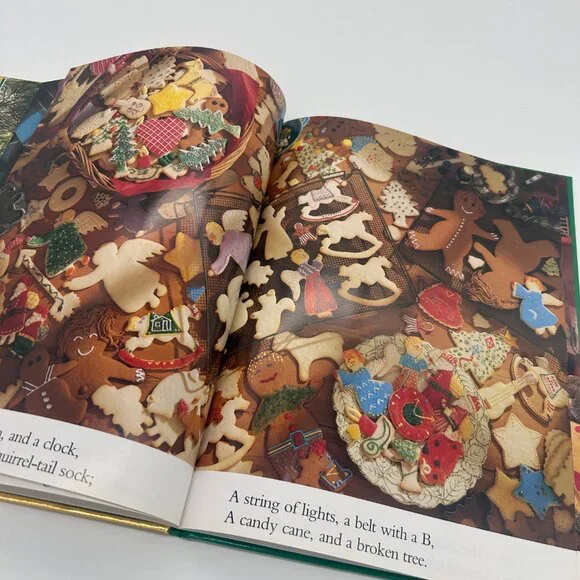 I Spy Christmas:  A Book of Picture Riddles - Hardcover - VERY GOOD - Picture 4 of 9